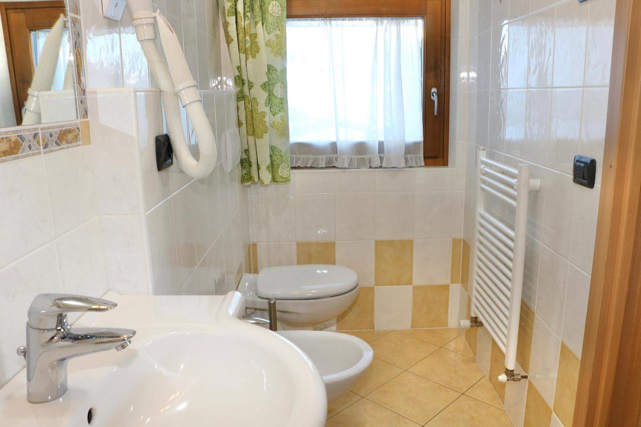 דירות ליביניו Casa Peri מראה חיצוני תמונה