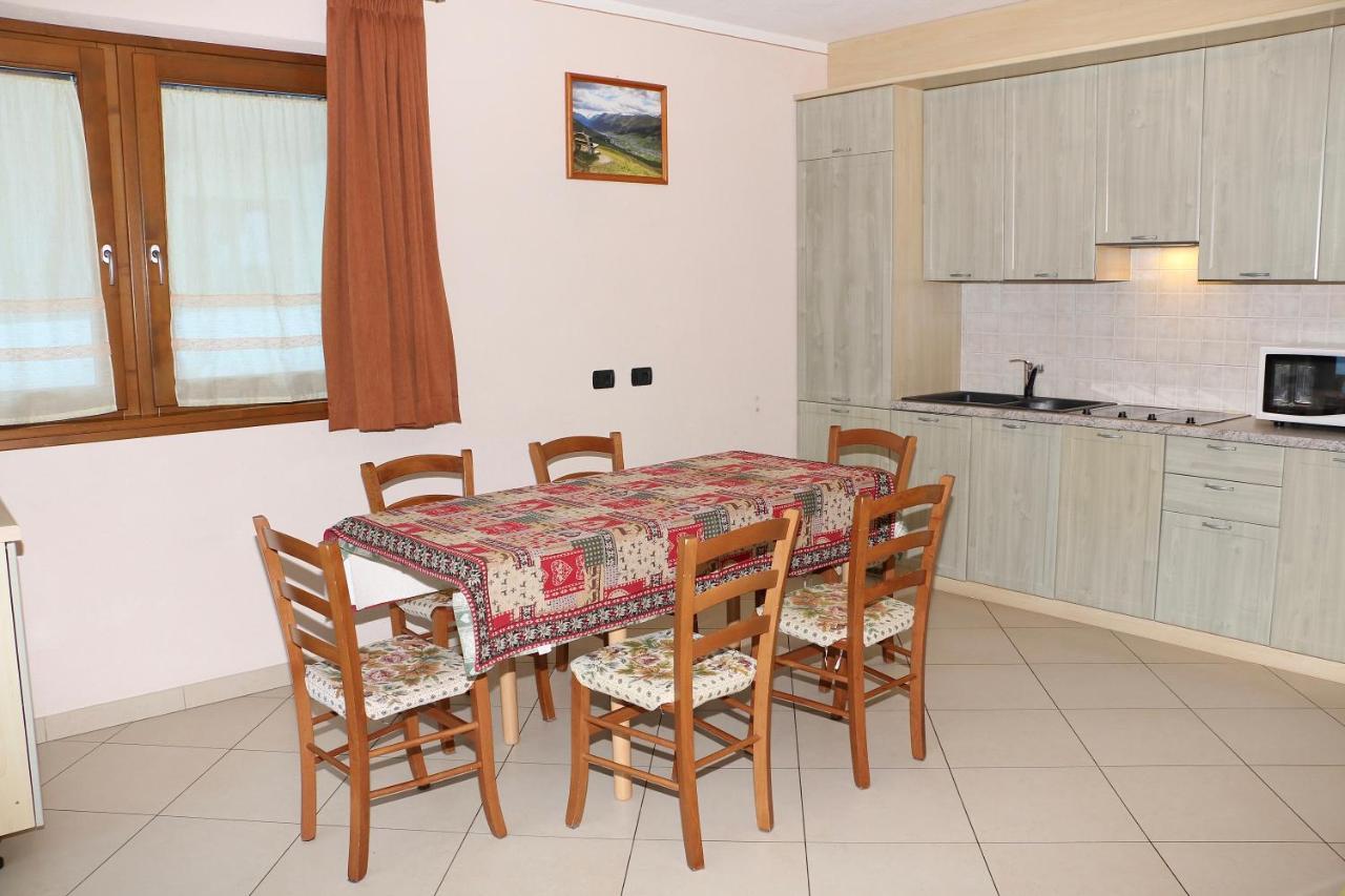 דירות ליביניו Casa Peri מראה חיצוני תמונה